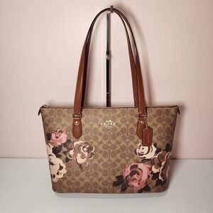 NWT Coach CZ180 Signature Rose Gallery Tote Top Zip Handbag Tan Multi